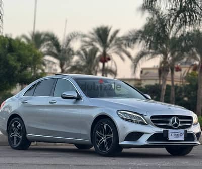 عربية Mercedes C180 موديل 2020 فابريكة بالكامل