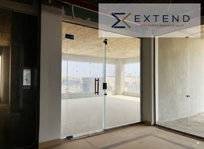 At a special price per meter in the most important locations of 6 October on the central axis, a café for rent with internal spaces and outdoor areas inside a commercial mall with high vitality