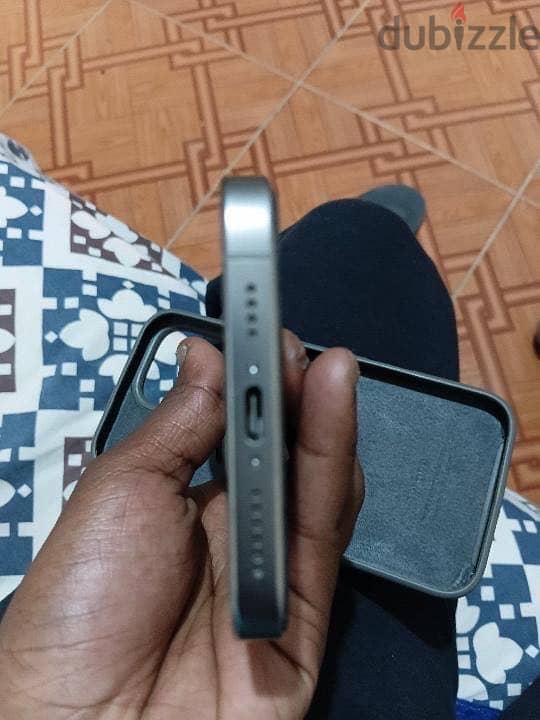 Apple - iPhone 16 Pro Max 3