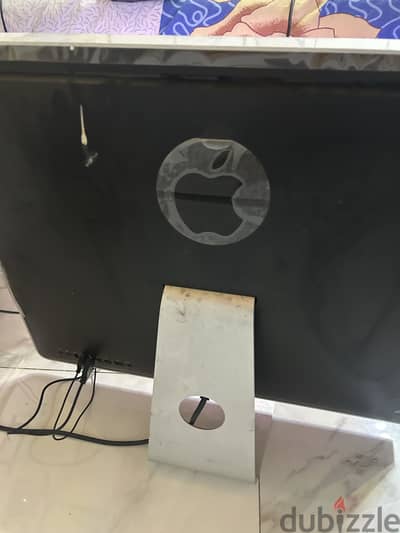 Apple iMac (Early 2009, 24-inch) - 2.66 GHz, 4GB RAM, 640GB HDD