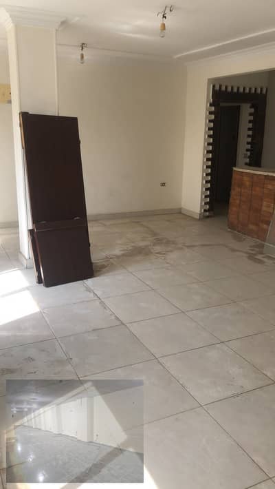 شقه للبيع في المهندسين 150 متر علي شارع الرئيسي