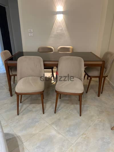 Dining table for sale