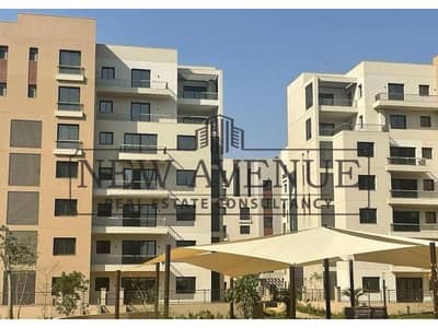 فرصة استثنائية للسكن أو الاستثمار في District 5. شقة 156م² بمقدم و أقساط و بتصميم عملي ومساحات مريحة، داخل مجتمع متكامل الخدمات في قلب القاهرة الجديدة