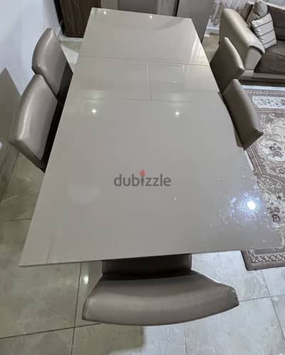 Bellona dining table and 8 chairs