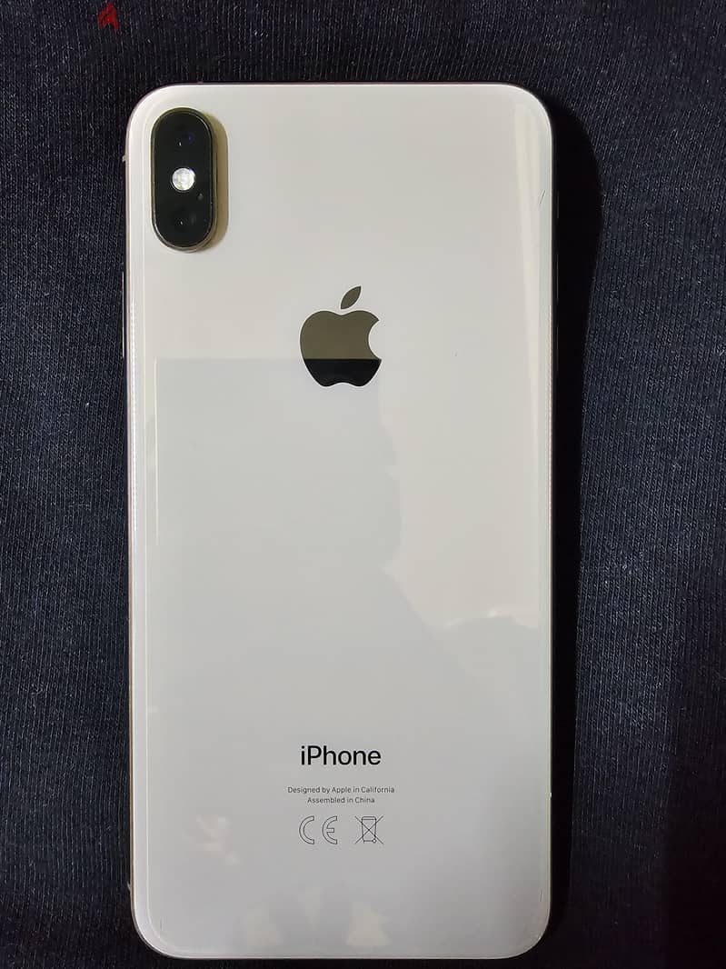 Apple - iPhone XS Max 1