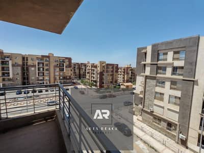 شقة بحالة ممتازة للايجار قانون في دار مصر القرنفل - التجمع الاول