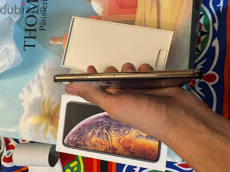 Apple - iPhone XS Max 2