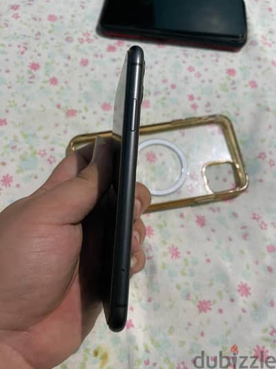Apple - iPhone 11