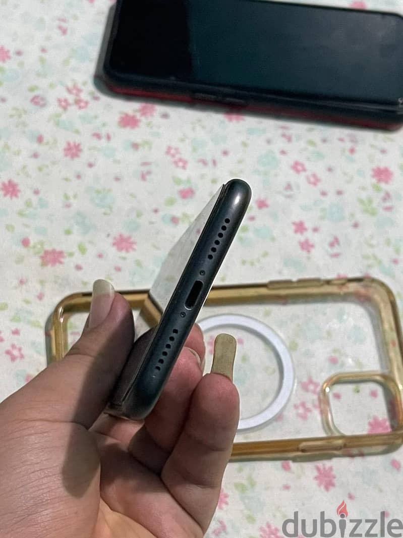 Apple - iPhone 11 1
