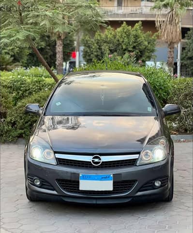 Opel Astra GTC 2009