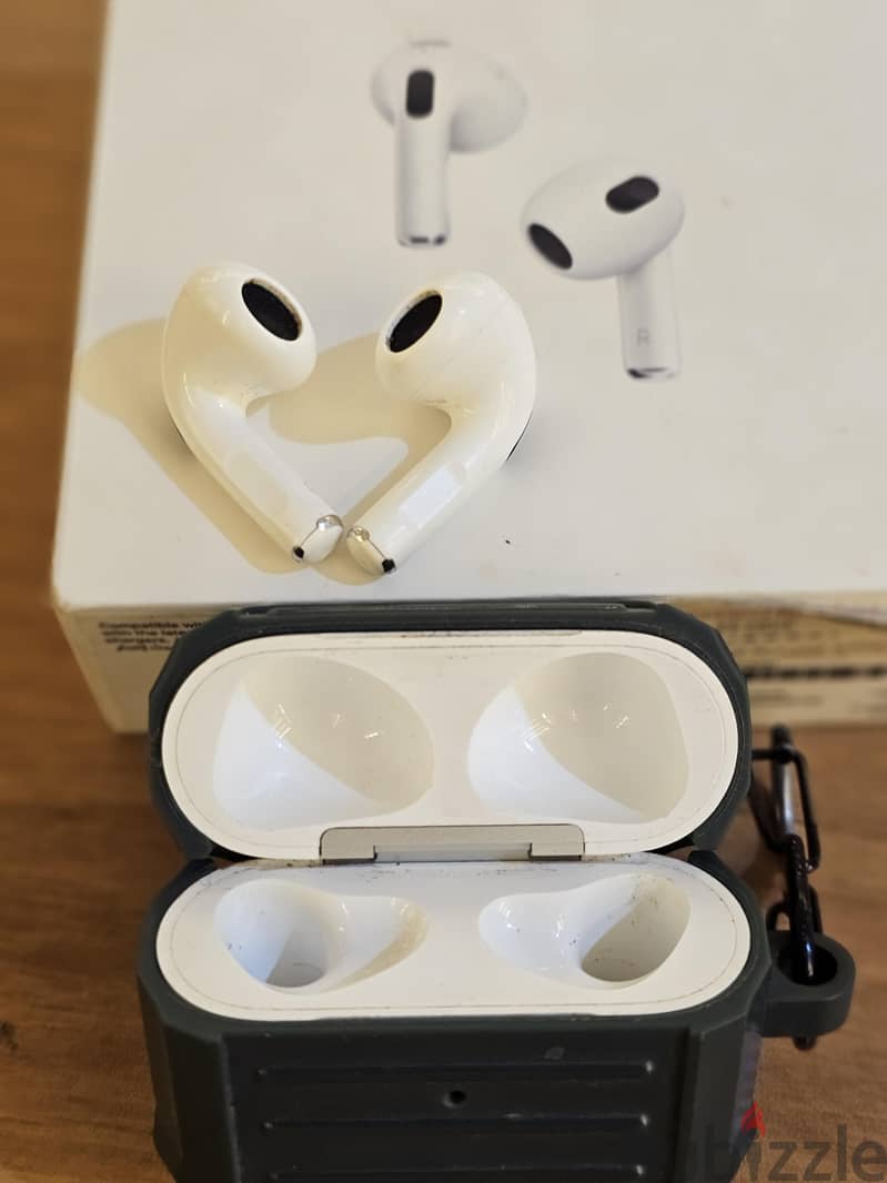 AirPods 3 2