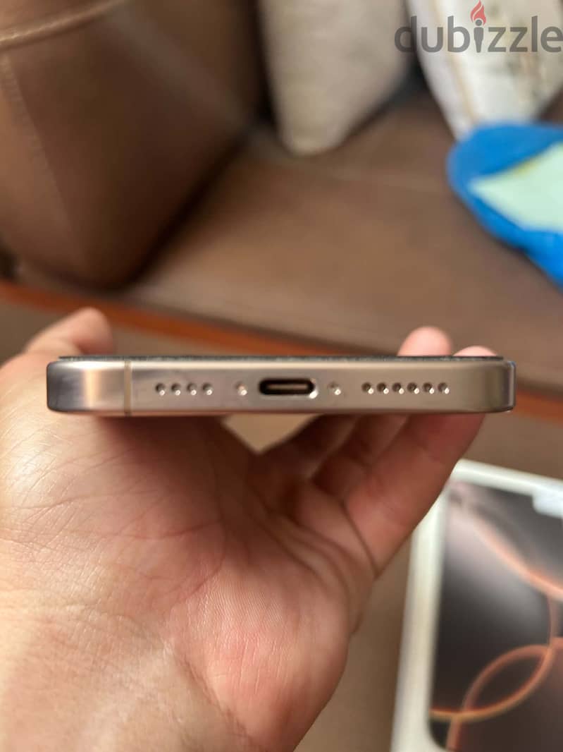 Apple - iPhone 16 Pro Max 2