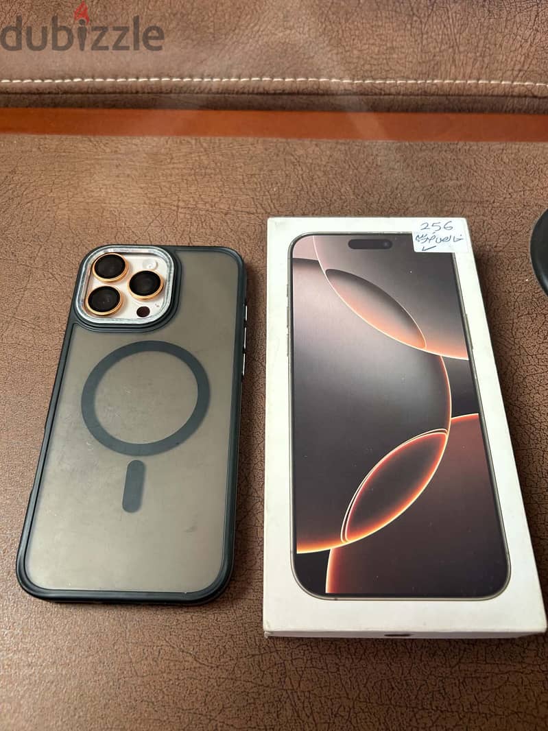 Apple - iPhone 16 Pro Max 8