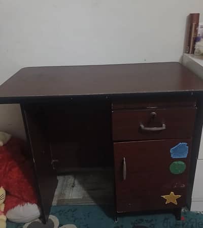 مكتب اطفال بحاله جيده جداااا