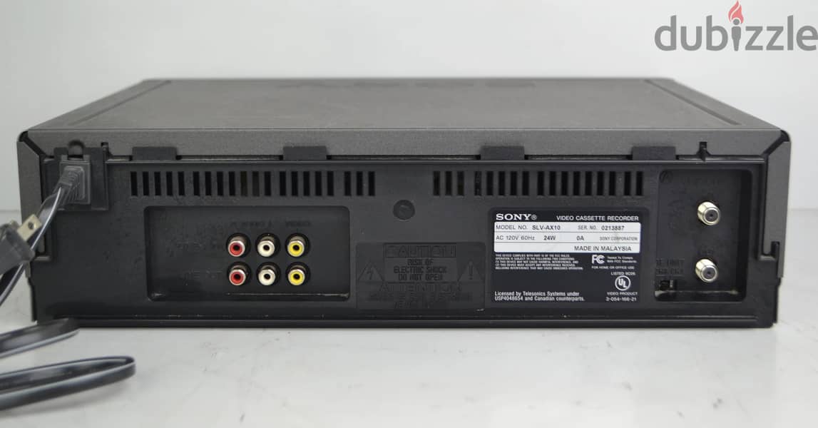 SONY VHS Video Cassette Player and Recorder 1