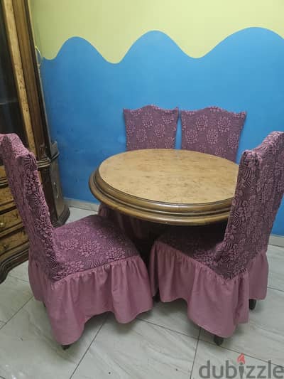 سفرة و اربع كراسي و نيش