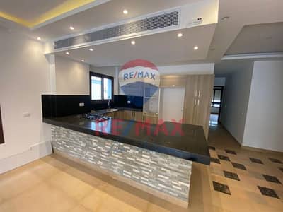 Apartment with garden 3 Beds for rent at One 16