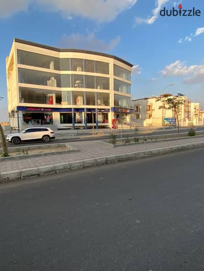 مول تجارى ايدارى مرخص يصلج مجمع للعيادات والمعامل ومخازن الادوية والكول سنتر ومقر ادارى تجارى او توكيل للشركات الكبرى والمعارض والهايبرات و المعامل