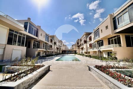villa twin house Ready to move Fully finished 20% DP at Direction White