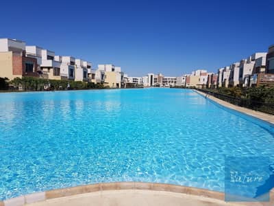 دوبلكس فاخر للإيجار في مراسي بلانكا | 214م + حديقة 250م | مباشر على اللاجون والبول