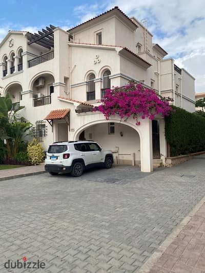 Ready-to-move villa inside the Jawar compound, with practical design, large spaces, and rare features