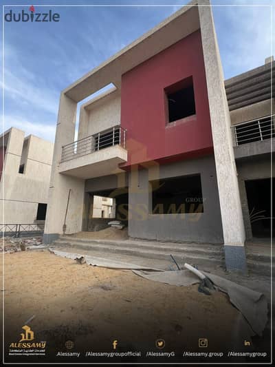 فيلا للبيع بمدينتي نموذج i بأكبر مساحة ارض وبأفضل تشطيبات madinaty