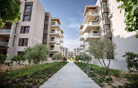 Luxury apartment, ready for immediate occupancy, fully finished, in a prime location, in The Address East compound in the heart of New Cairo, next to