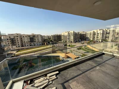 For Rent Fully Finished 200 m Apartment prime Location in Mountain View Icity New Cairo, 5th settlement Direct on Middle Ring Road next to Palmhills