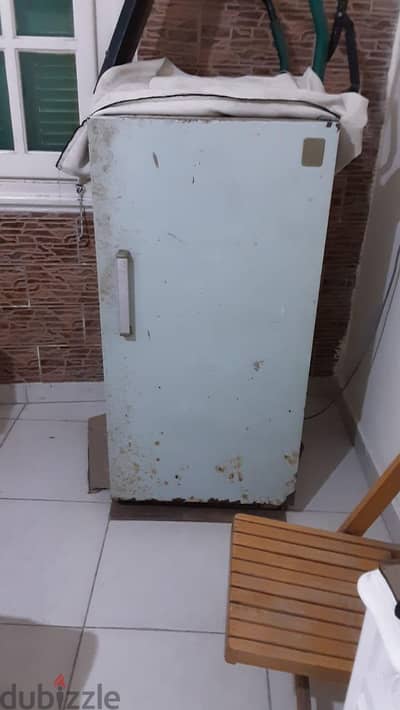 ثلاجه ايديال تعمل بشكل جيد جدااااا