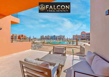 Chalet for sale (fully finished) with an open sea view in a project in Makadina, Red Sea