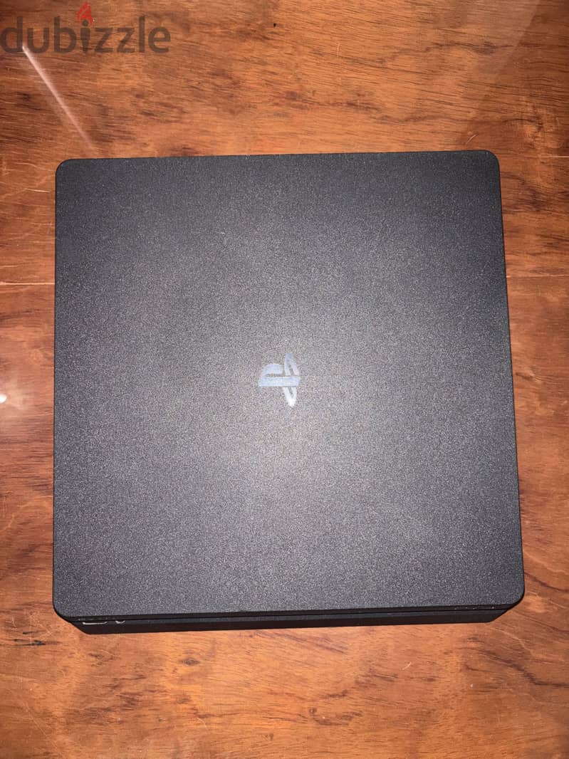 Ps4 slim like new 1