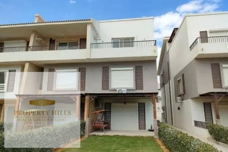 luxury townhouse fully finished sea view 10 years installments