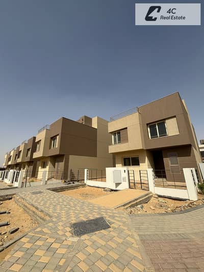 فيلل للبيع 433 متر استلام فوري في Palm Hills New Cairo فيو مفتوح علي لاند سكيب Type D