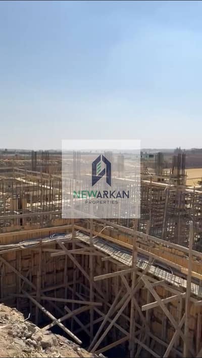 Shop 36m + 18m outdoor at a bargain price, ready for handover next October. Ground floor with only a 15% down payment and installments over 5 years