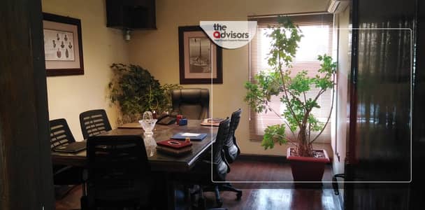 Office with 5 rooms for rent - 14 May Main Street - in front of the club