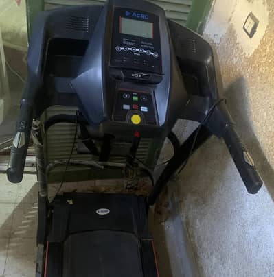 مشاية رياضية كهربائية أكرو 2.5 حصان بحالة جيدة جدا استخدام منزلي خفيف
