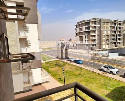 استوديو للبيع تقسيط استلام فوري في تاج سيتي Taj City Lake Park