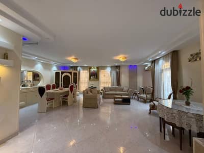 Apartment for Sale in Al Aseel Compound – New Cairo   Prime location in the Fifth Settlement, behind Al Masrawya Compound on Mohamed Naguib Street