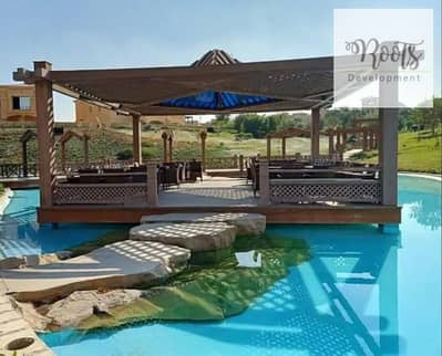 For Rent Twin house Villa Facing North , Fully Finished with AC/S and Kitchen ,in Prime Location in Royal Meadows