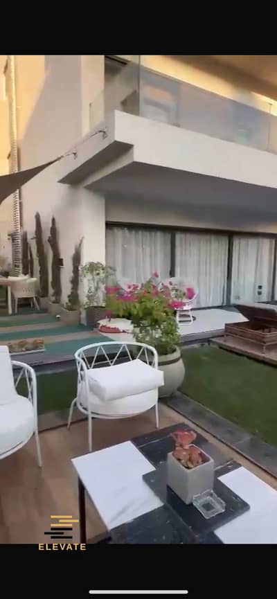 شقه مفروشه للبيع في كمبوند ليك فيو
