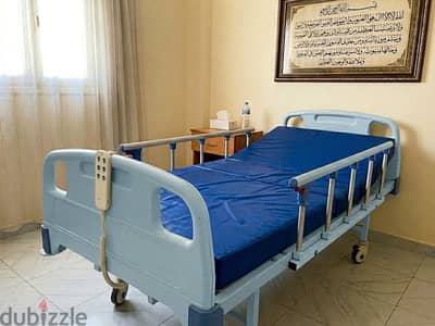 سرير طبي كهربائي بالريموت 3 حركات بحالة ممتازة + المرتبة الطبية