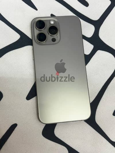 Apple - iPhone 15 Pro Maxبالبوكس ووتر بروف مفيهوش خدش