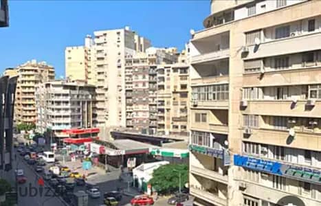 شقه للبيع 190م ب الوزاره على شارع ابو قير الرئيسي
