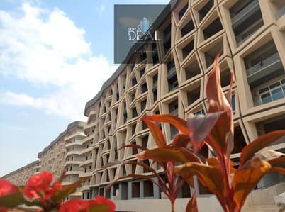 شقتك استلام فورى بجانب الجامعه الروسيه وبالقرب من طريق العين السخنه بالعاصمه الاداريه الجديده