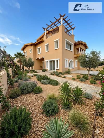 For sale Classic townhouse villa 281m landscape view 4 bedrooms in Hyde Park New Cairo Compound Fifth Settlement