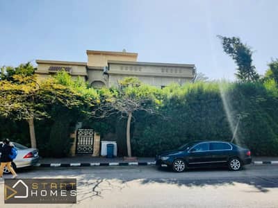 For those who appreciate spacious living: A detached villa for rent in Al Rehab, fully air-conditioned and with a kitchen. Features include a beautifu