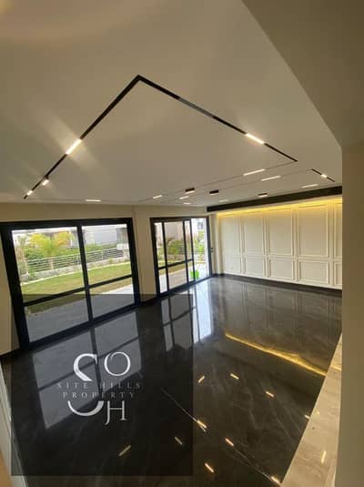Fully finished town house early delivery in Mountain View 4 next to New Giza
