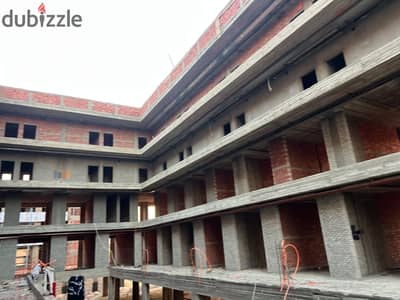 6 Months Delivery Shop for Sale in October Gardens, 6 of October City With installments, Delivery soon, 61 M