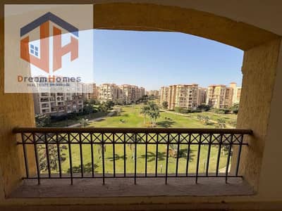 شقة 211 متر اول سكن للبيع بمدينتى فى B3 تشطيب الترا لوكس