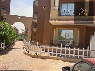 A chance for privacy enthusiasts and upscale living, a 177m apartment with a 117m garden inside El Khamayel Compound, Phase Three, in a prime location in Sheikh Zayed.